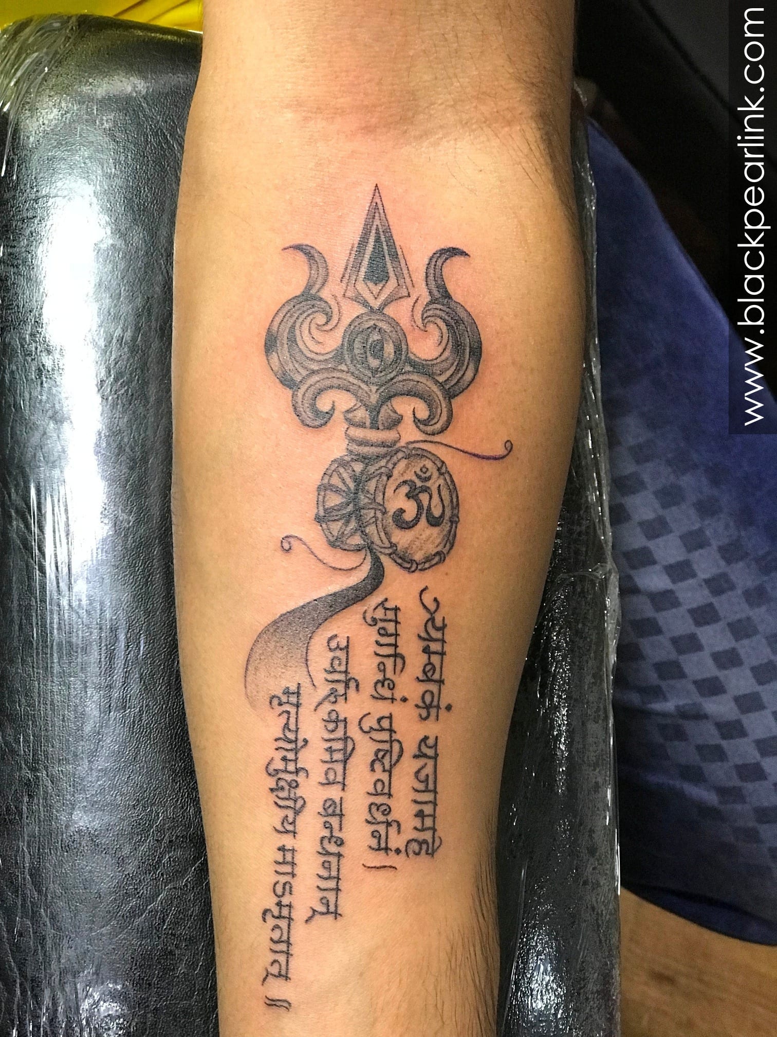 Trishul with mahadev script tattoo on hand..#lor by rtattoostudio98211 on  DeviantArt